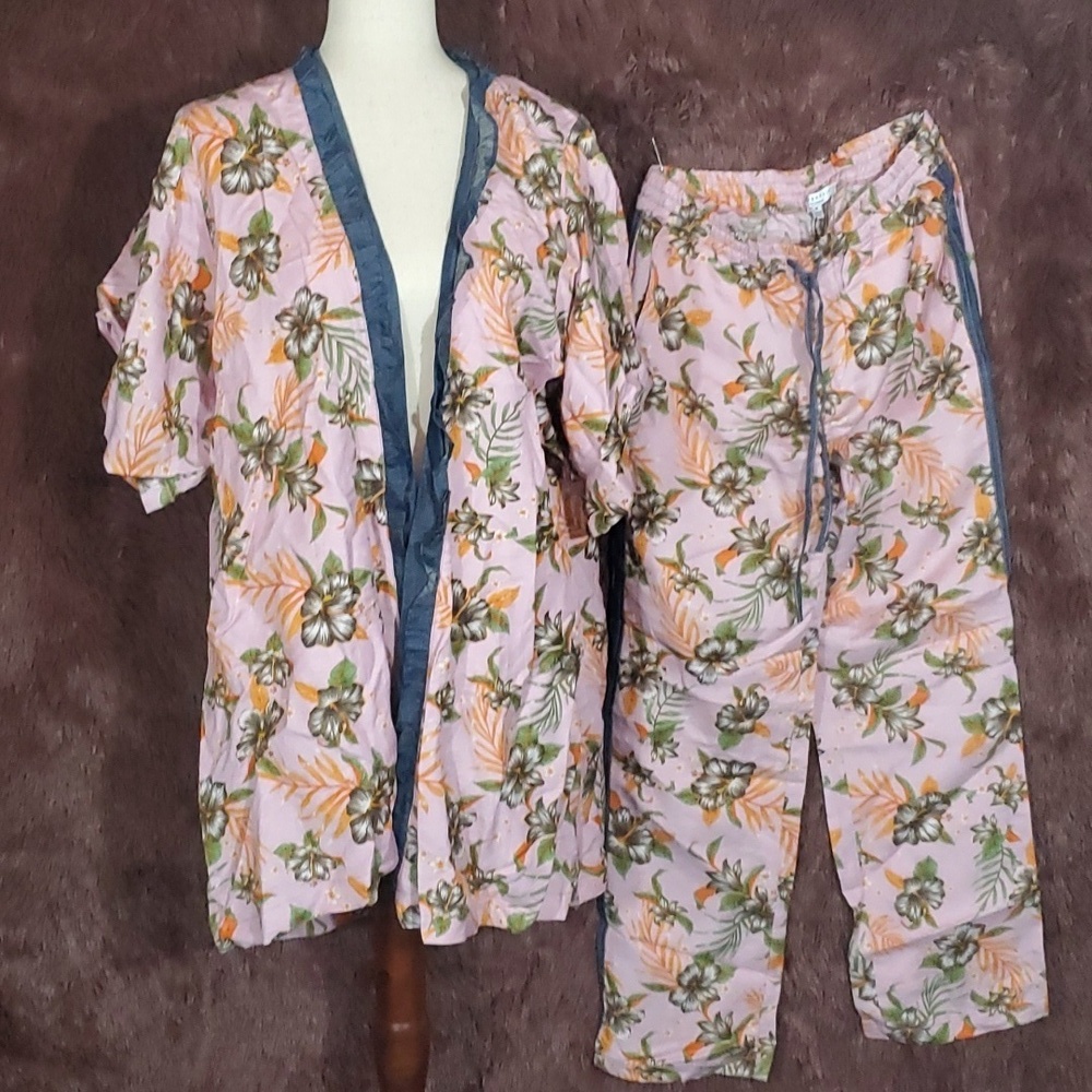 Current Air Hawaiian Robe Set NWT